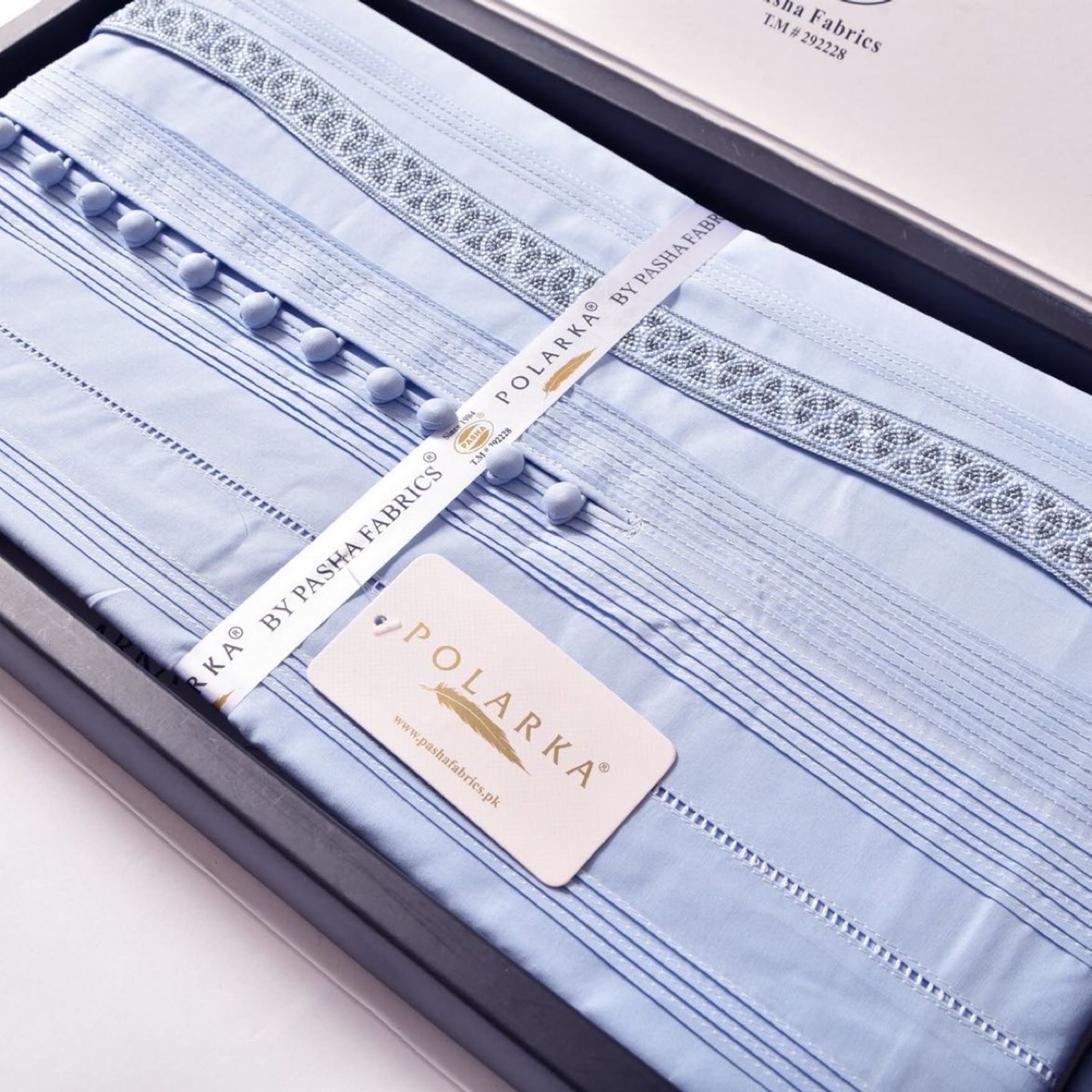 Culture volume cotton embroidered _page-0009